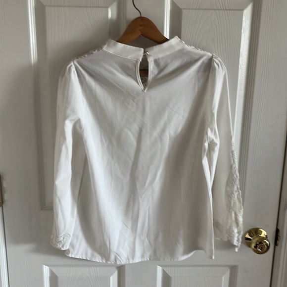 Secrete Label Designworks White Long Sleeve High Collared Lace Top Size Small - Picture 6 of 8
